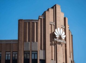 Chairman Xu: Huawei Will Never Give Up on Its Cellphone Business