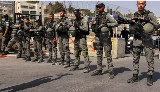 Israel sends more units to Gaza border